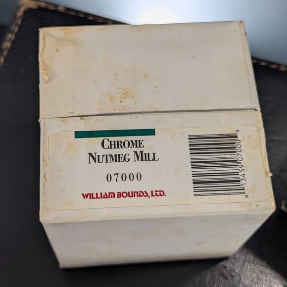 William Bounds Vintage Nut Twister, Chrome Nutmeg Spice Grinder, in Original Box - Picture 11 of 12